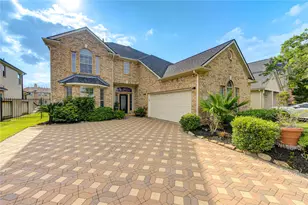 14206 Ayers Rock Rd, Sugar Land, TX 77498 - Photo 6