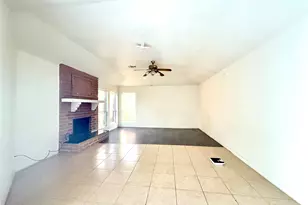 3918 Summit Valley Dr, Houston, TX 77082 - Photo 2
