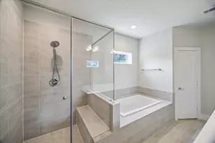 834 Fisher St, Houston, TX 77018 - Photo 20