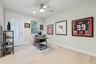 834 Fisher St, Houston, TX 77018 - Photo 4