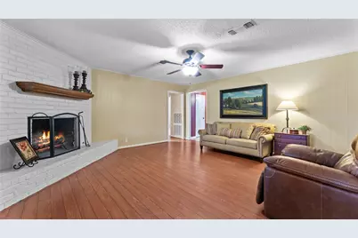 208 Magnolia Way, Huntsville, TX 77320 - Photo 14