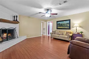 208 Magnolia Way, Huntsville, TX 77320 - Photo 14