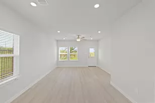 360 Long Br Dr, Dayton, TX 77535 - Photo 16