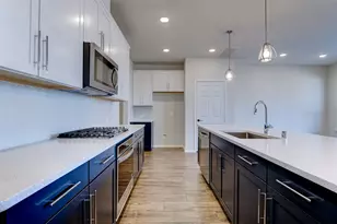 10504 Marston Vineyard Dr, Houston, TX 77025 - Photo 8