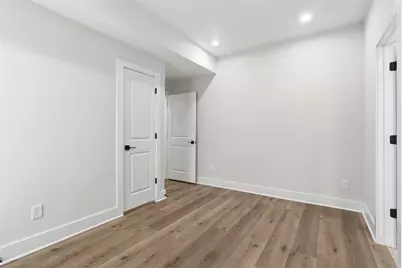 9405 Hammerly Boulevard #D, Houston, TX 77080 - Photo 6