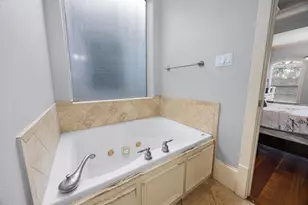 843 W 21st St, Houston, TX 77008 - Photo 32