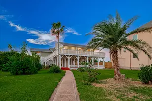 510 Surf Oaks Dr, Seabrook, TX 77586 - Photo 2
