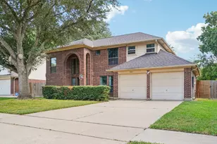 2201 Dublin Dr, League City, TX 77573 - Photo 2