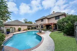 1408 N Pine Orchard Dr, Pearland, TX 77581 - Photo 2