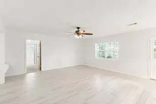 8702 Landwood Dr, Houston, TX 77040 - Photo 12