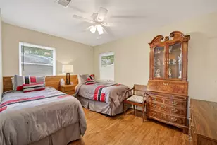 11230 Huggins Dr, Houston, TX 77035 - Photo 40