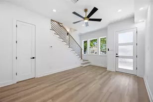 4649 Clover St, Houston, TX 77051 - Photo 4
