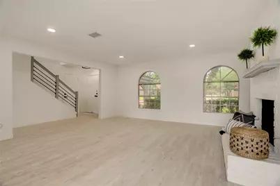 7926 Windy Creek Drive, Houston, TX 77040 - Photo 10