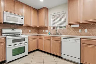 3014 Misty Isle Ct, Dickinson, TX 77539 - Photo 16