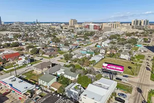 609 Sealy St, Galveston, TX 77550 - Photo 16