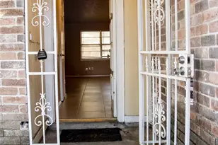 8215 Lone Bridge Ln, Humble, TX 77338 - Photo 2