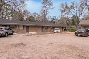 760 Cline St, Huntsville, TX 77340 - Photo 1