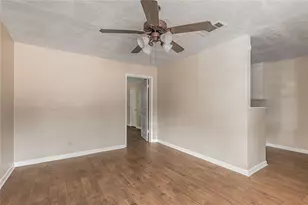 760 Cline St, Huntsville, TX 77340 - Photo 4