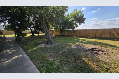 11807 Algonquin Drive, Houston, TX 77089 - Photo 12