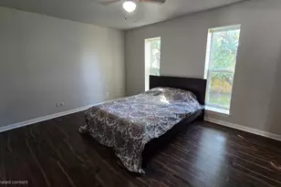 11807 Algonquin Dr, Houston, TX 77089 - Photo 2