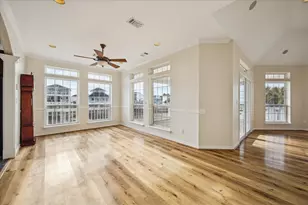 22621 Bay Point Dr, Galveston, TX 77554 - Photo 14