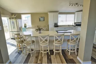 2061 County Road 230, Sargent, TX 77414 - Photo 4