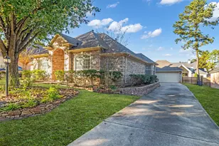 35 W Pines Dr, Montgomery, TX 77356 - Photo 1