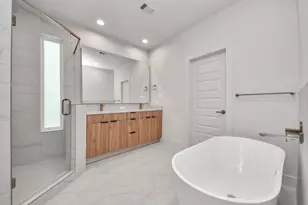 13105 Moncloa Dr, Houston, TX 77047 - Photo 18