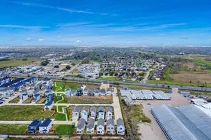 13105 Moncloa Dr, Houston, TX 77047 - Photo 34