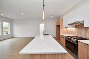 13105 Moncloa Dr, Houston, TX 77047 - Photo 6