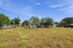 104 Lone Oak Cir, Bastrop, TX 78602 - Photo 16