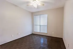 8020 Braesmain Dr, Houston, TX 77025 - Photo 6