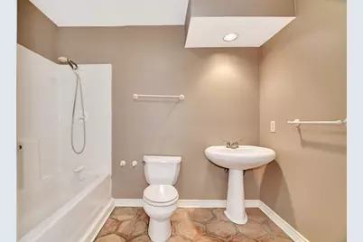 16002 Koenig Lane, Conroe, TX 77384 - Photo 32