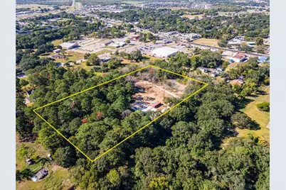 225 Foster Street, Alvin, TX 77511 - Photo 2