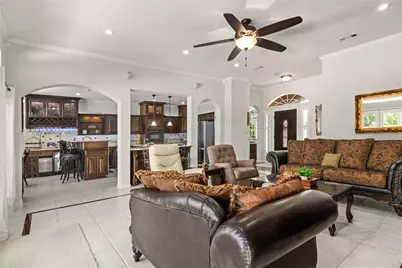 143 Lago Circle Drive N, Santa Fe, TX 77517 - Photo 10