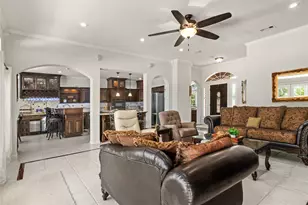 143 Lago Circle Dr N, Santa Fe, TX 77517 - Photo 8