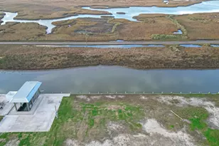 1107 Gator Point, Crystal Beach, TX 77650 - Photo 8