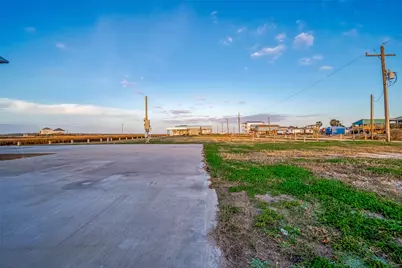 1107 Gator Point, Crystal Beach, TX 77650 - Photo 24