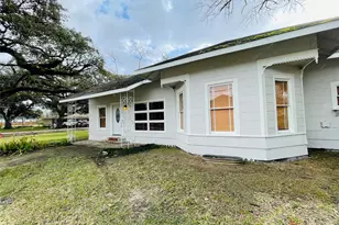 229 E Saunders St, League City, TX 77573 - Photo 1