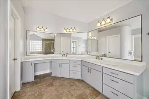 8642 Meadowcroft Dr, Houston, TX 77063 - Photo 12