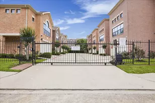 8642 Meadowcroft Dr, Houston, TX 77063 - Photo 22