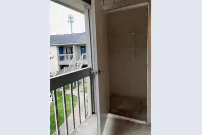 3919 Fairmont Pkwy Parkway #200, Pasadena, TX 77504 - Photo 2