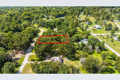 11 Creek Point, Huntsville, TX 77320 - Photo 2