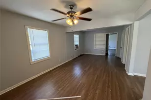 2409 Hodges St, Baytown, TX 77521 - Photo 4