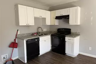 2409 Hodges St, Baytown, TX 77521 - Photo 4