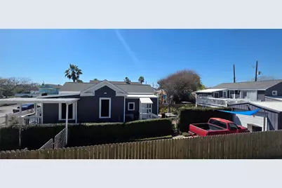 3322 Ave R 1/2 Avenue, Galveston, TX 77550 - Photo 32