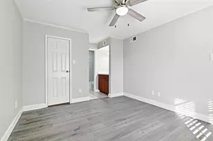 2750 Holly Hall St, Houston, TX 77054 - Photo 16