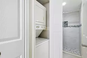 2750 Holly Hall St, Houston, TX 77054 - Photo 10