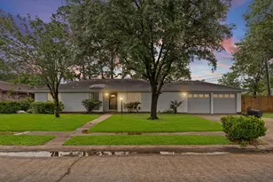 4205 Queenswood St, Baytown, TX 77521 - Photo 1