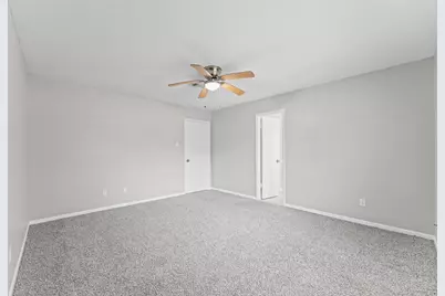 4205 Queenswood Street, Baytown, TX 77521 - Photo 18